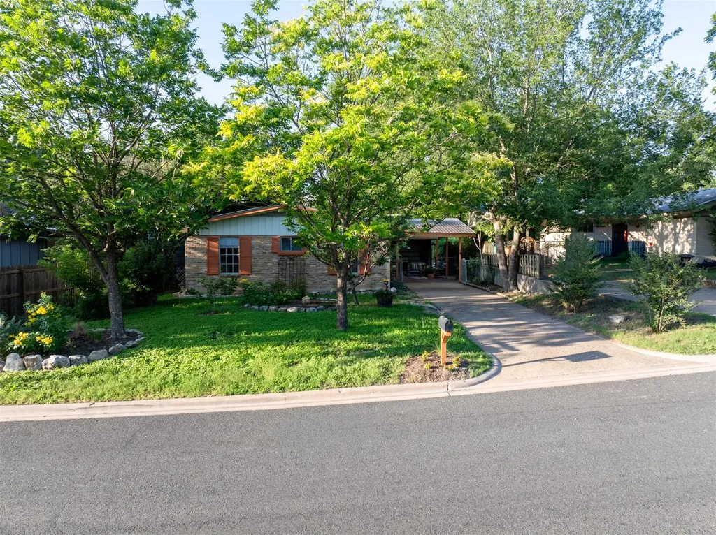 204 La Vista Street Austin TX 78704