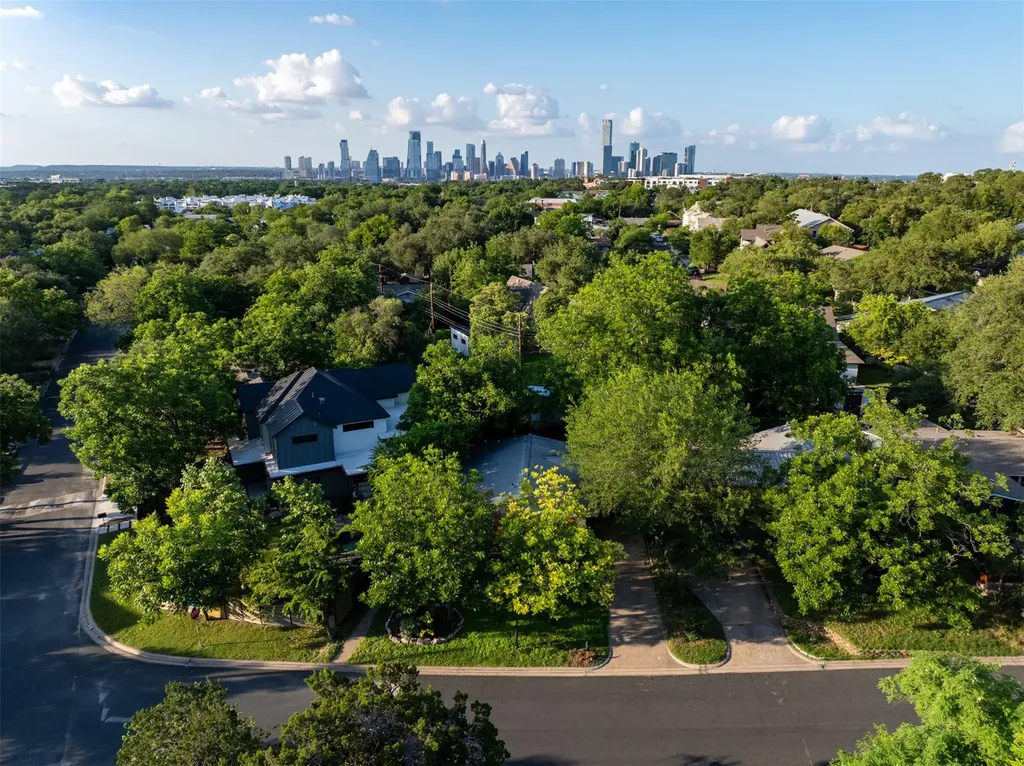 204 La Vista Street Austin TX 78704