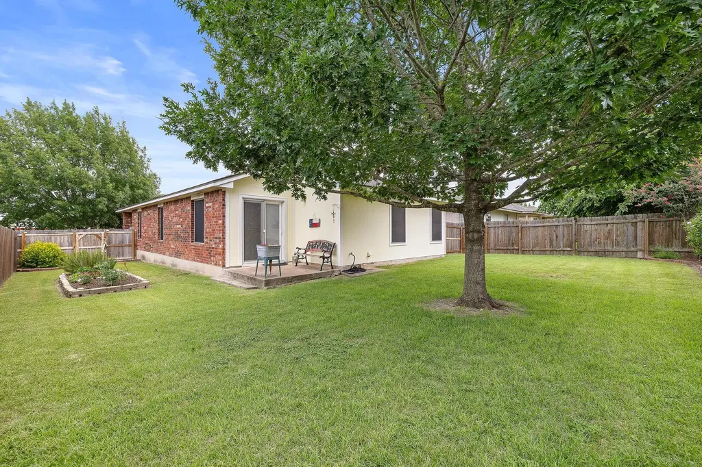 1113 Burgess Drive Leander TX 78641