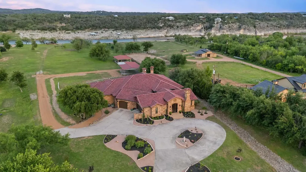 481 Chimney Cove Drive Marble Falls TX 78654
