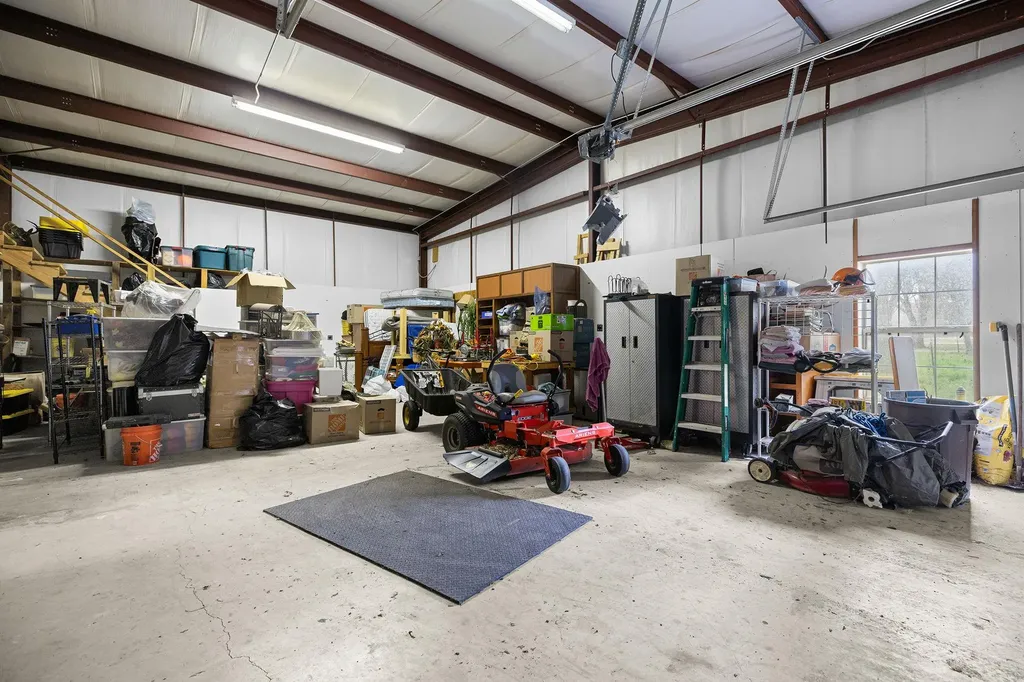 75 County Road 129 Taylor TX 76574