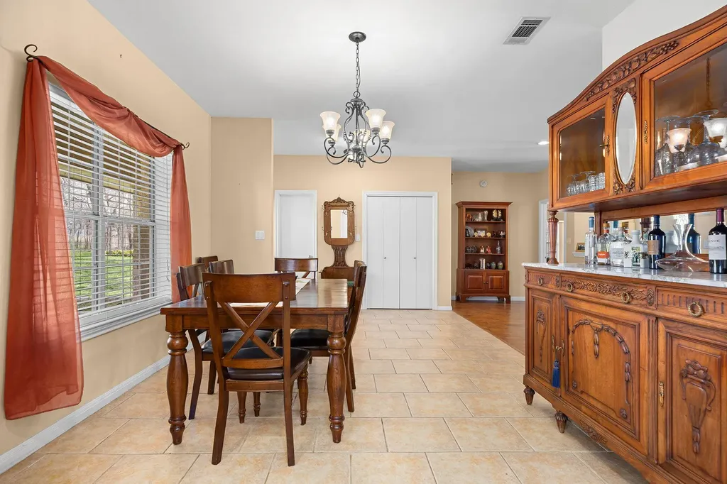 75 County Road 129 Taylor TX 76574