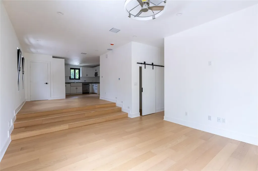 2945 Moss Street Austin TX 78722