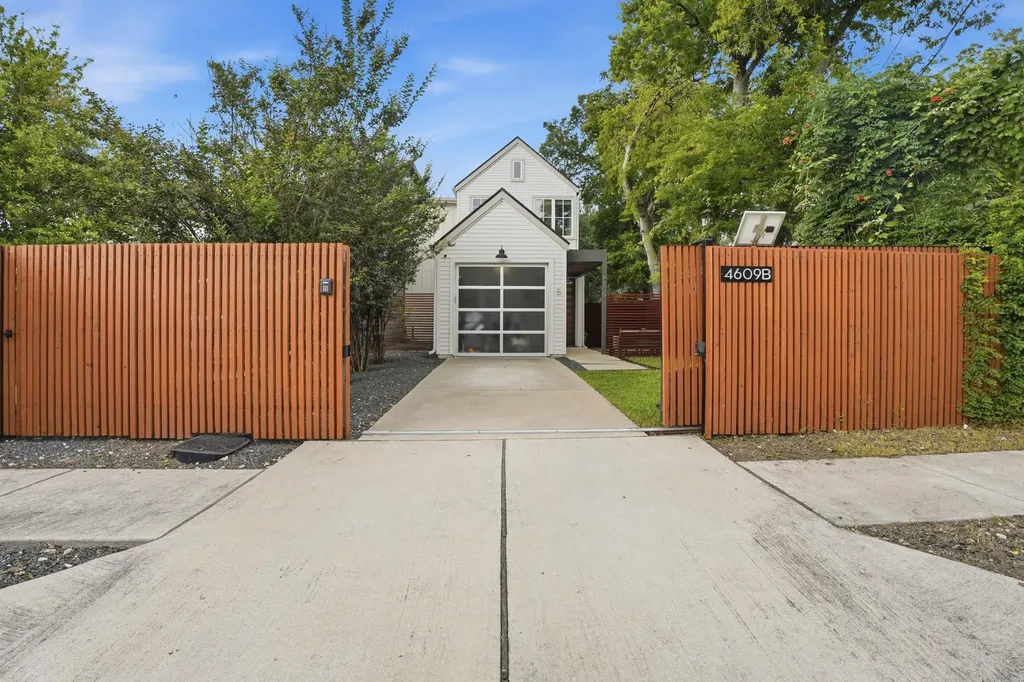 4609 Sara Drive Austin TX 78721