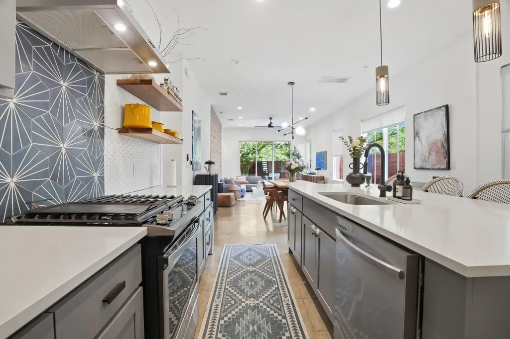 4609 Sara Drive Austin TX 78721
