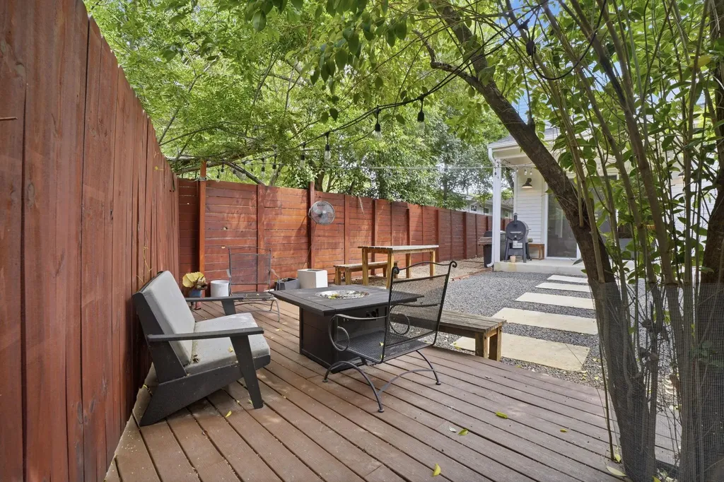 4609 Sara Drive Austin TX 78721