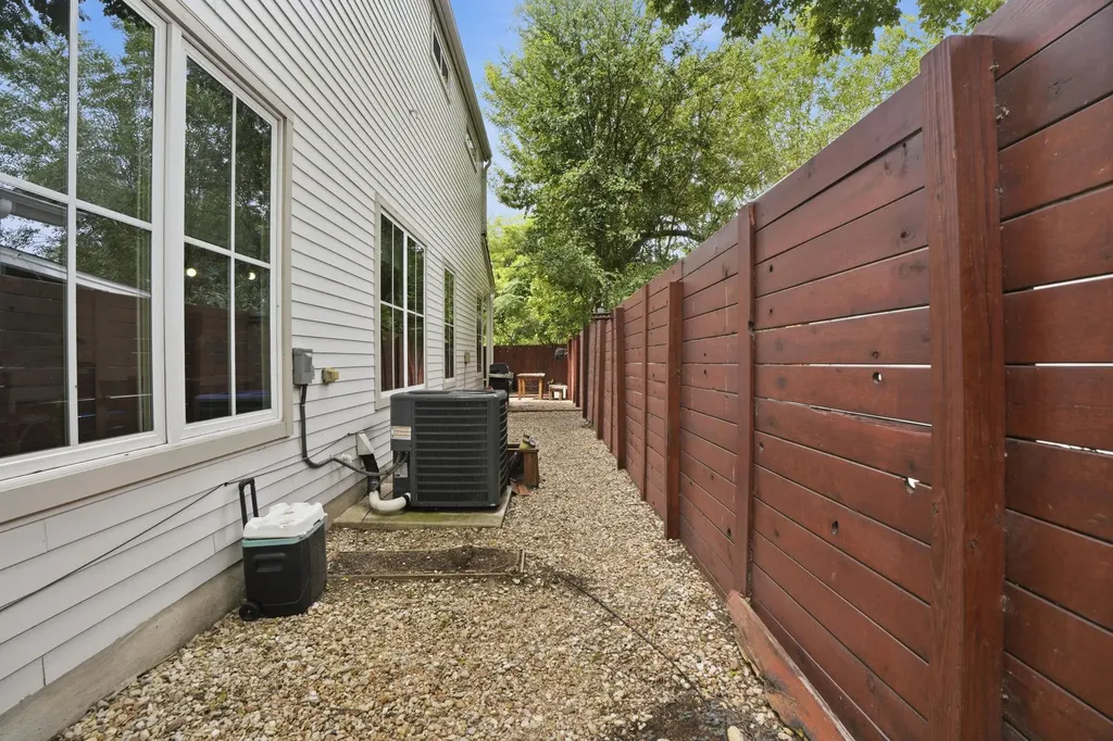 4609 Sara Drive Austin TX 78721