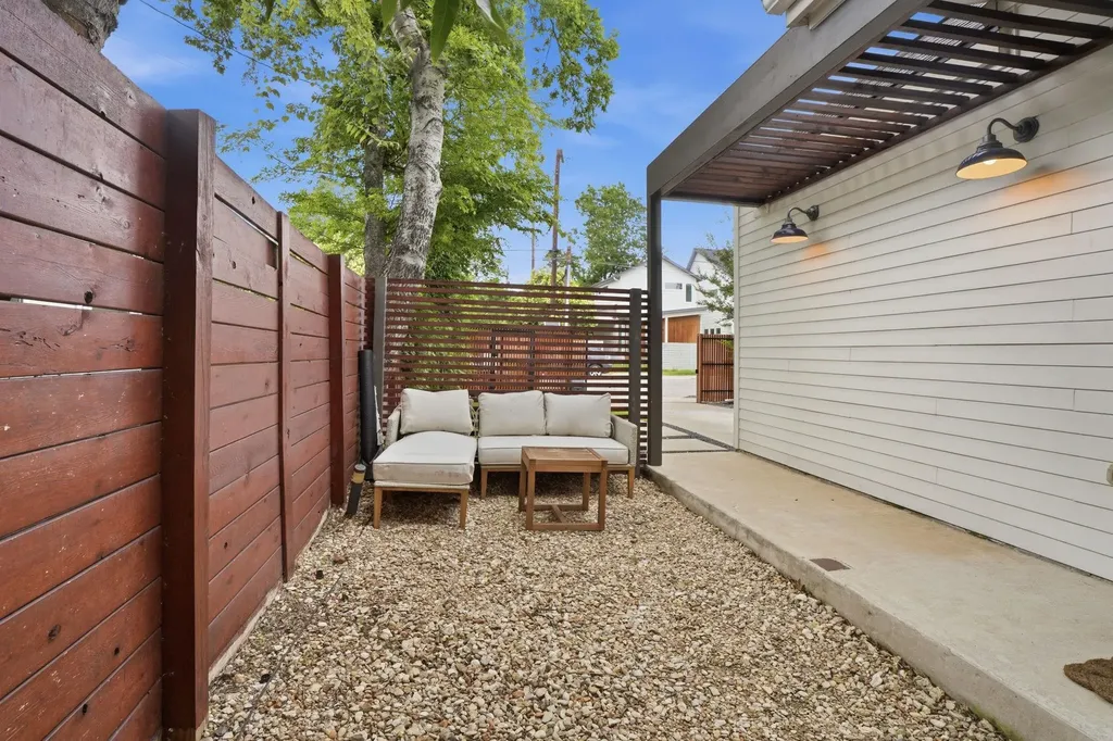4609 Sara Drive Austin TX 78721