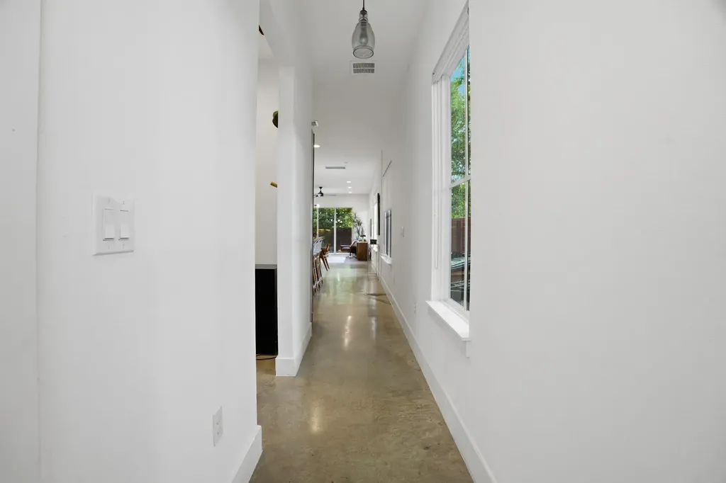 4609 Sara Drive Austin TX 78721