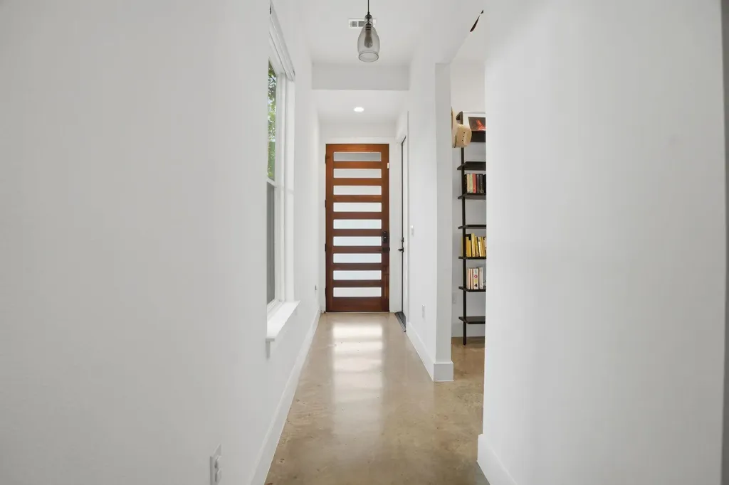 4609 Sara Drive Austin TX 78721