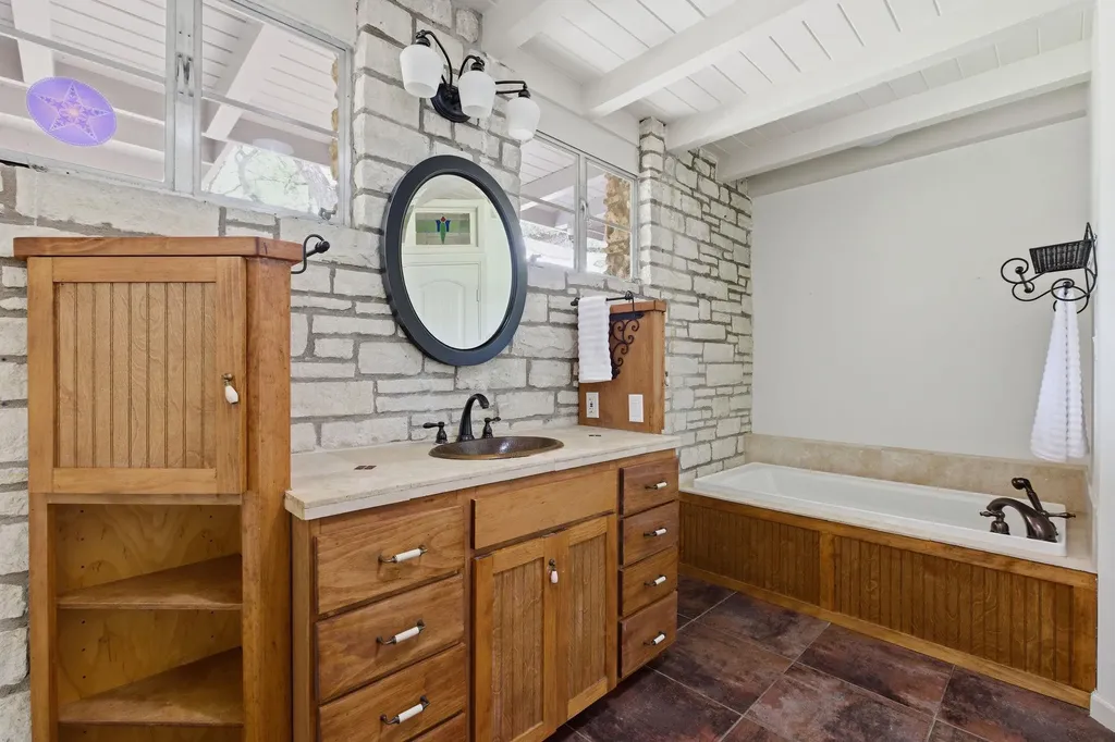 2003 Rabb Road Austin TX 78704