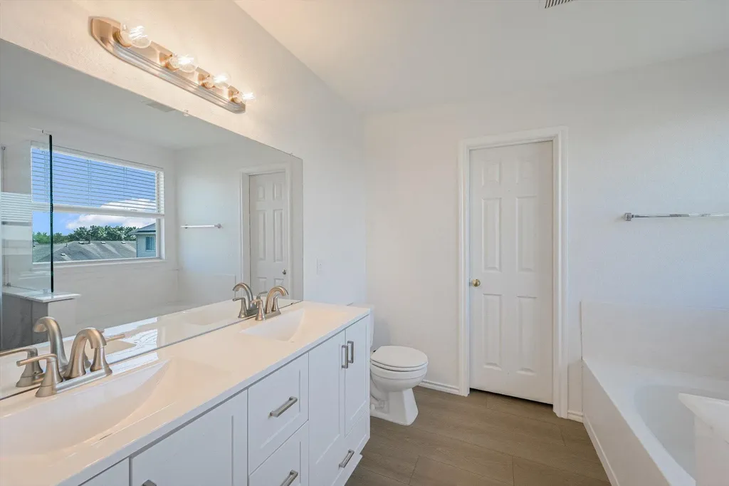 17817 Majestic Elm Lane Elgin TX 78621