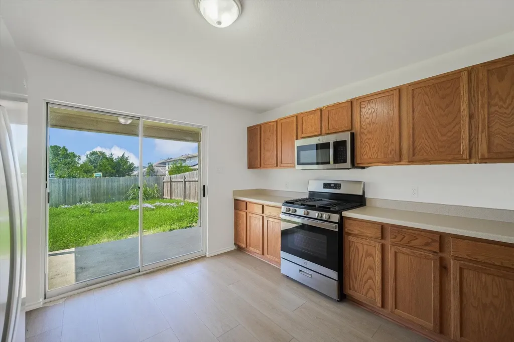 17817 Majestic Elm Lane Elgin TX 78621
