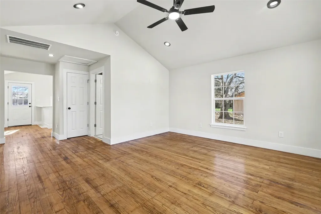 107 Russell Street Liberty Hill TX 78642