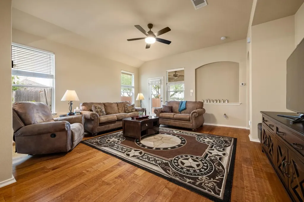208 Birch Drive Kyle TX 78640