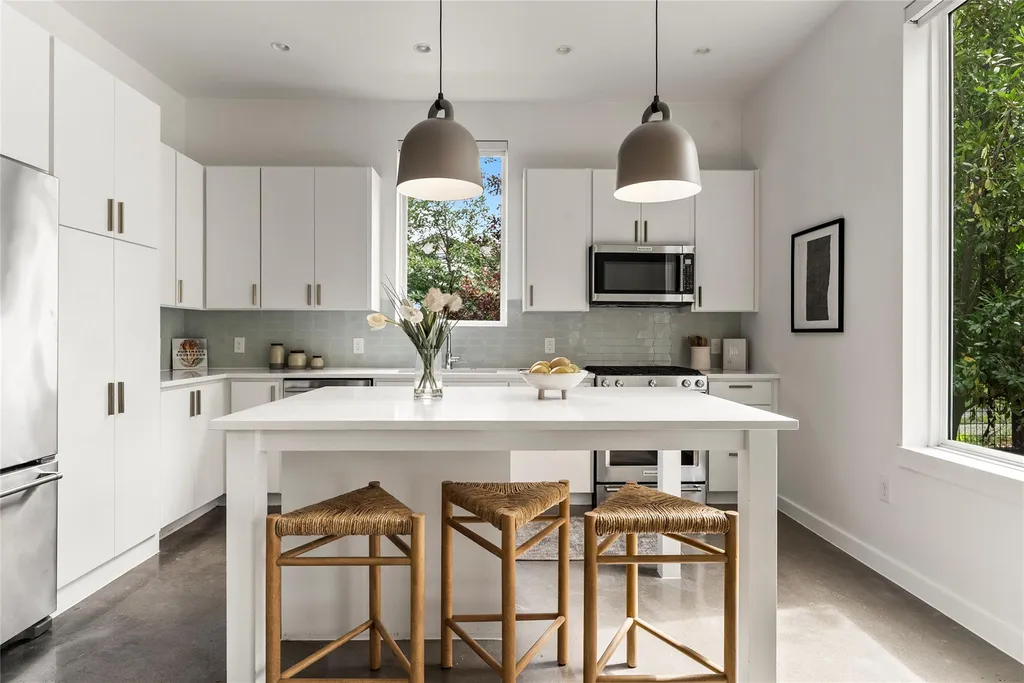 4604 Banister Lane Austin TX 78745
