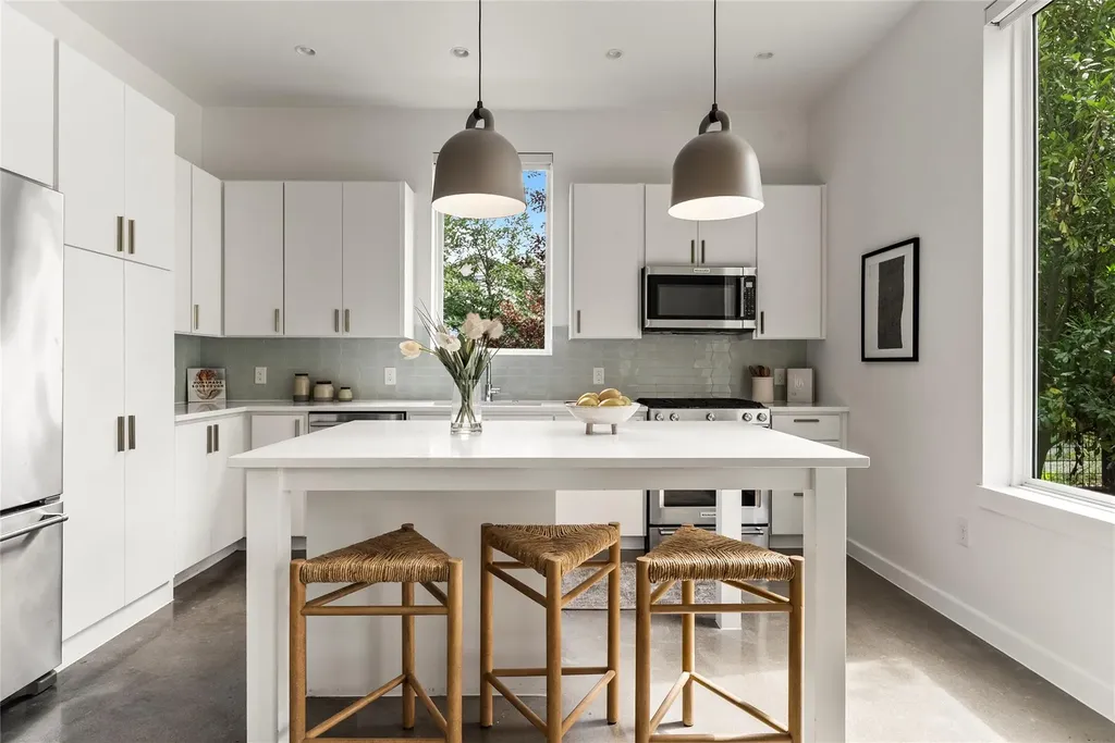 4604 Banister Lane Austin TX 78745
