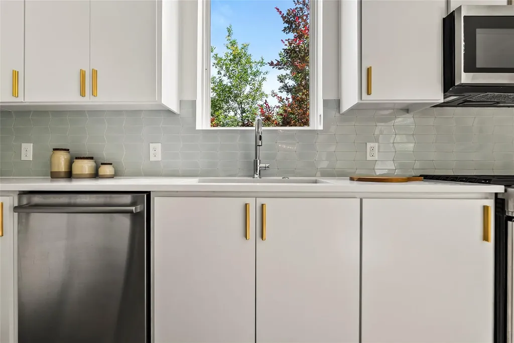 4604 Banister Lane Austin TX 78745