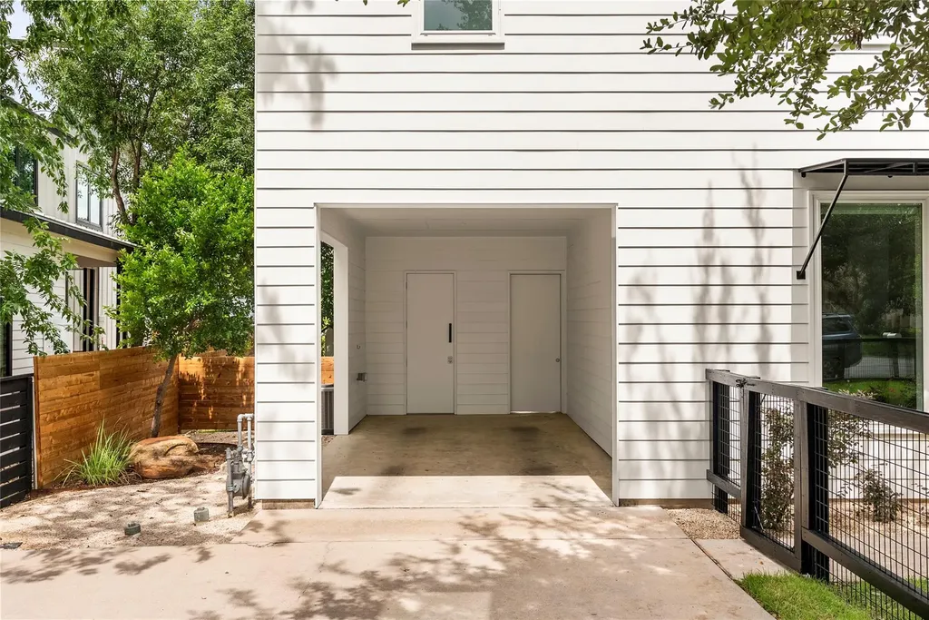 4604 Banister Lane Austin TX 78745