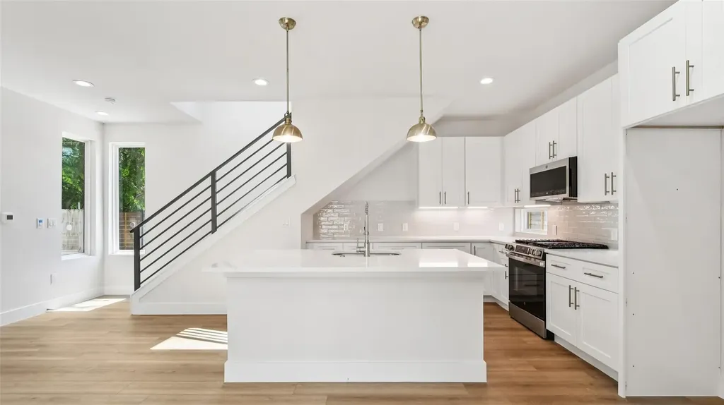 9104 Georgian Drive Austin TX 78753
