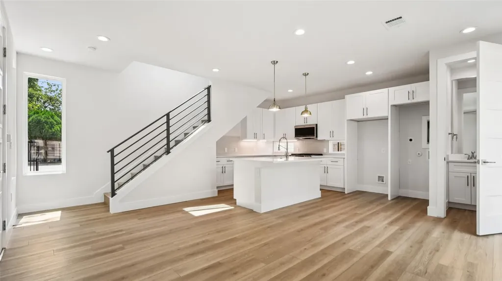 9104 Georgian Drive Austin TX 78753