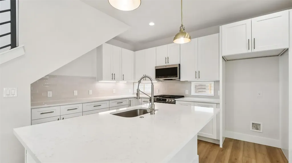 9104 Georgian Drive Austin TX 78753