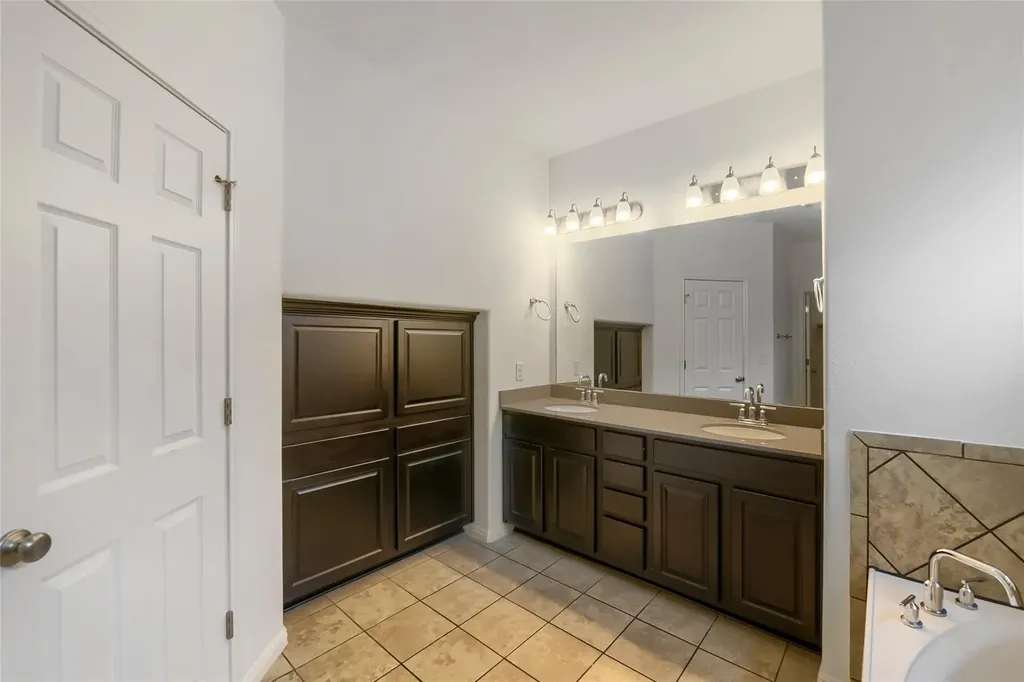 421 La Joya Pass Leander TX 78641