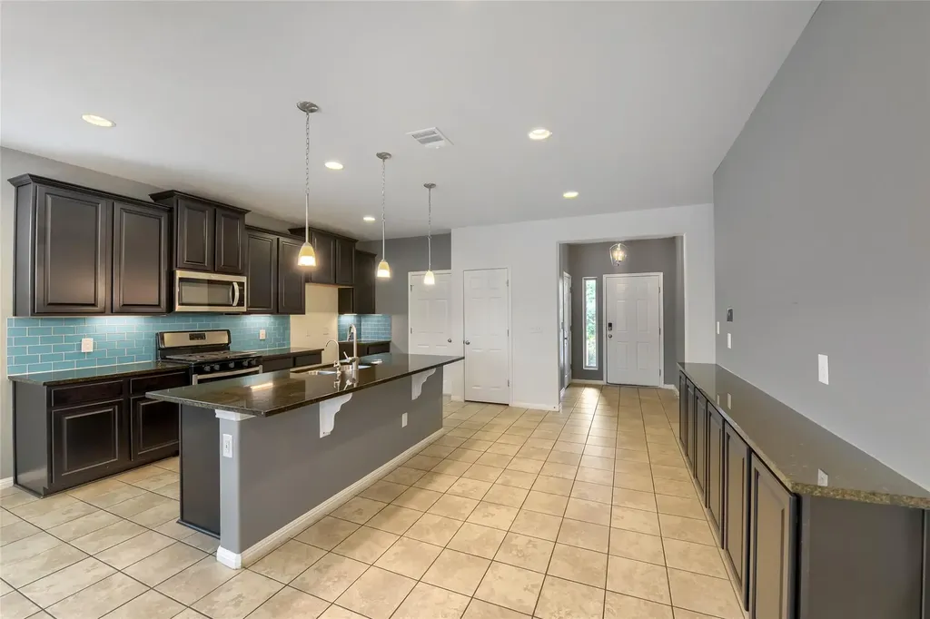 421 La Joya Pass Leander TX 78641