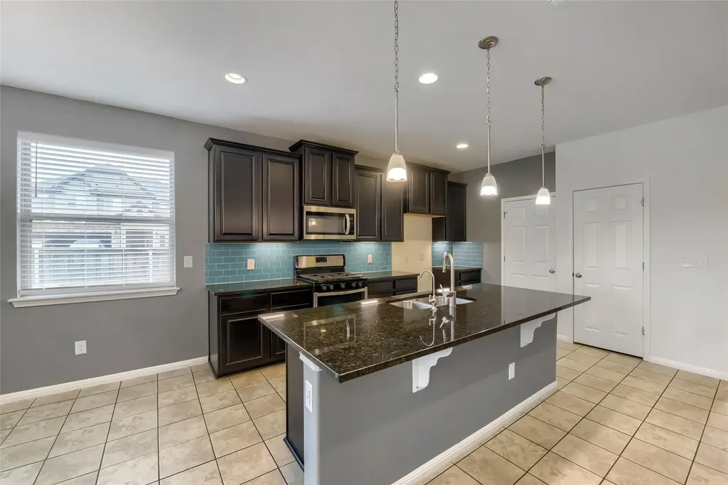 421 La Joya Pass Leander TX 78641