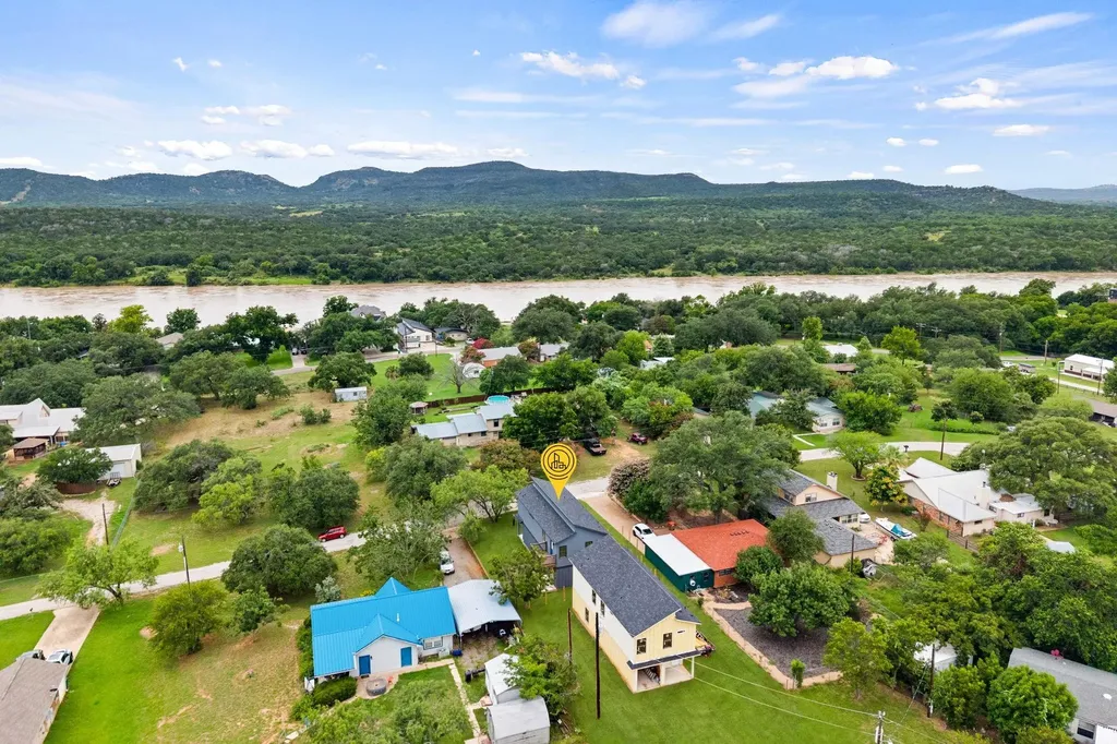 4103 Mountain View Drive Kingsland TX 78639