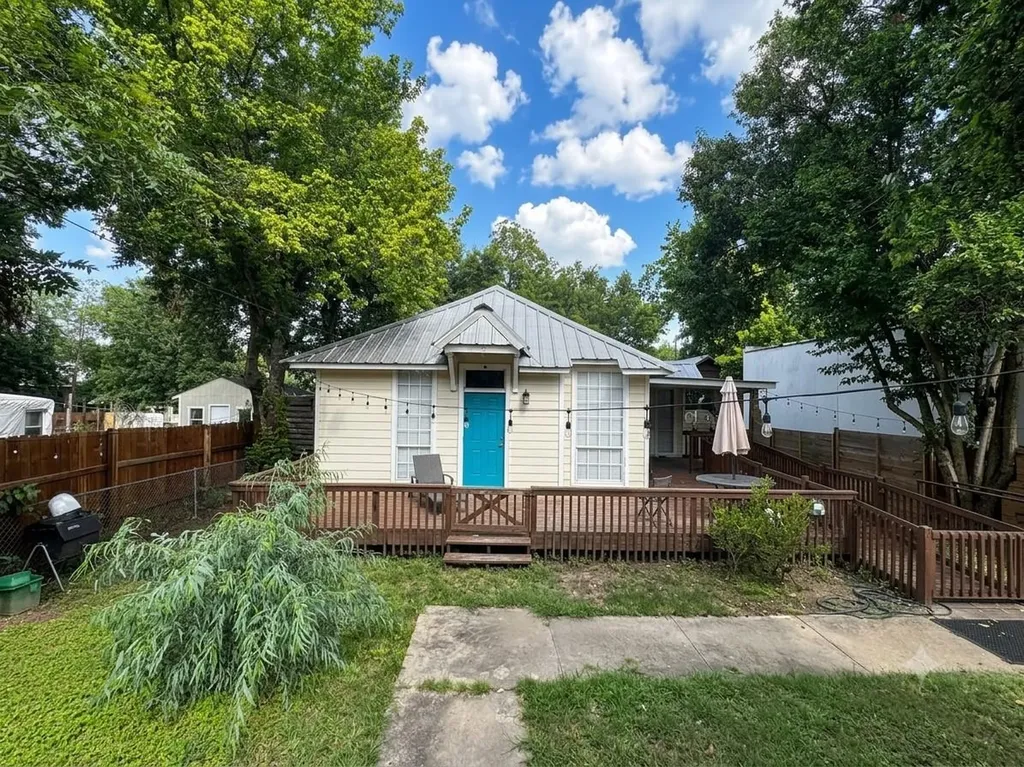 2213 S 3rd Street Austin TX 78704