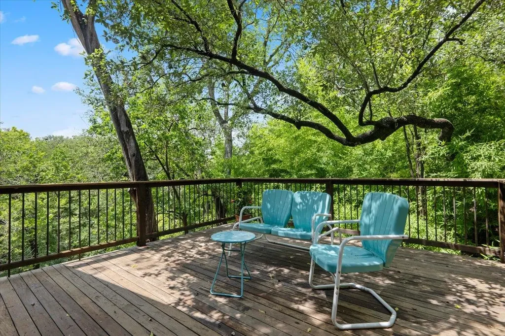 1313 Alameda Drive Austin TX 78704