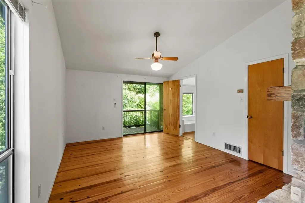 1313 Alameda Drive Austin TX 78704