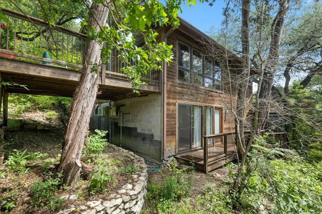 1313 Alameda Drive Austin TX 78704