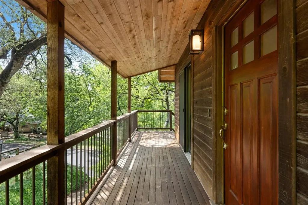 1313 Alameda Drive Austin TX 78704