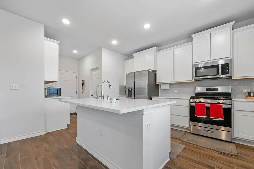6605 Folsom Avenue Pflugerville TX 78660