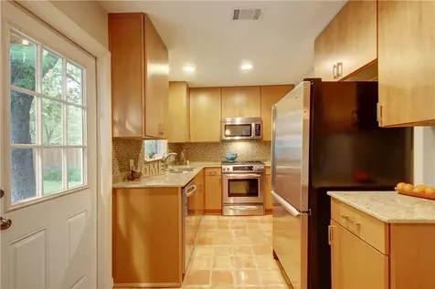 1910 W Saint Johns Avenue Austin TX 78757
