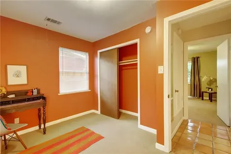 1910 W Saint Johns Avenue Austin TX 78757