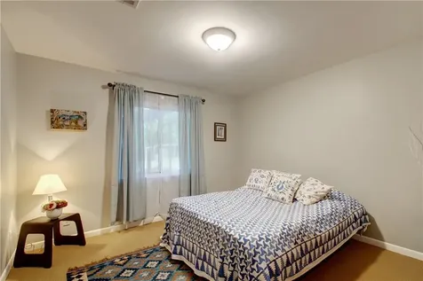 1910 W Saint Johns Avenue Austin TX 78757
