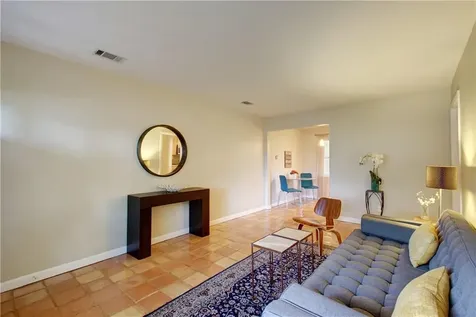 1910 W Saint Johns Avenue Austin TX 78757