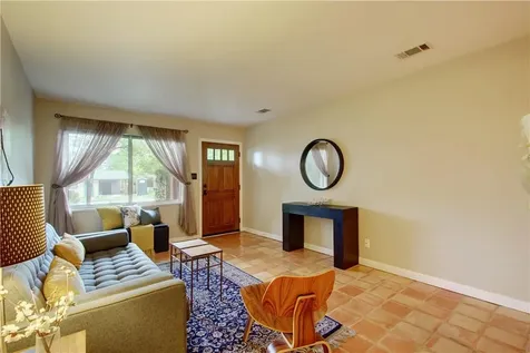 1910 W Saint Johns Avenue Austin TX 78757
