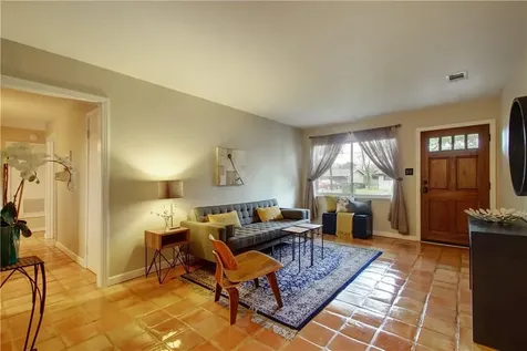 1910 W Saint Johns Avenue Austin TX 78757