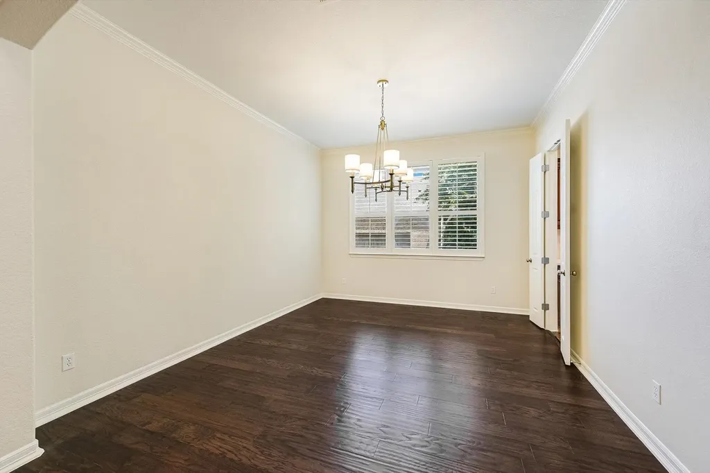 560 Aspen Drive Austin TX 78737