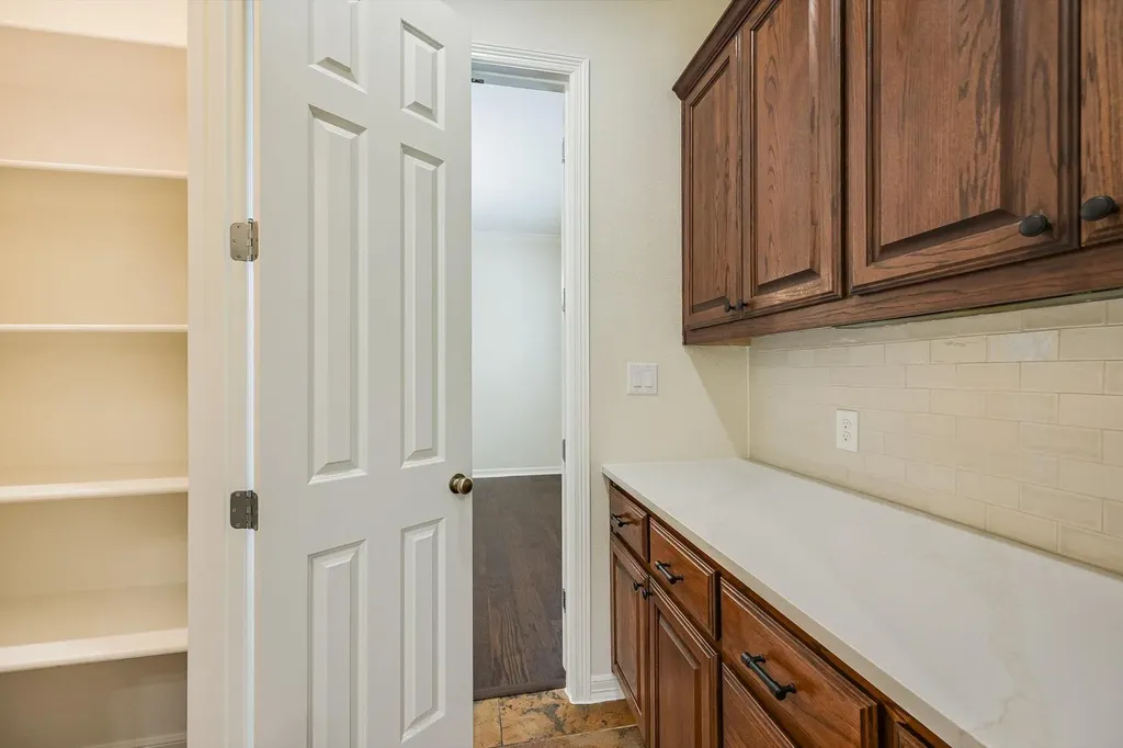 560 Aspen Drive Austin TX 78737