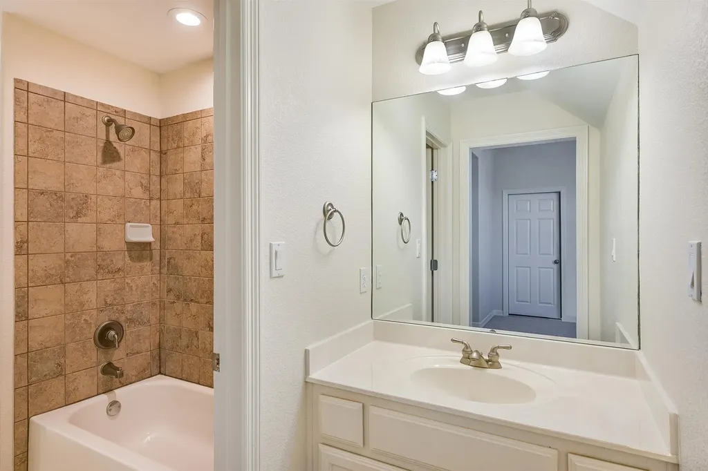 560 Aspen Drive Austin TX 78737