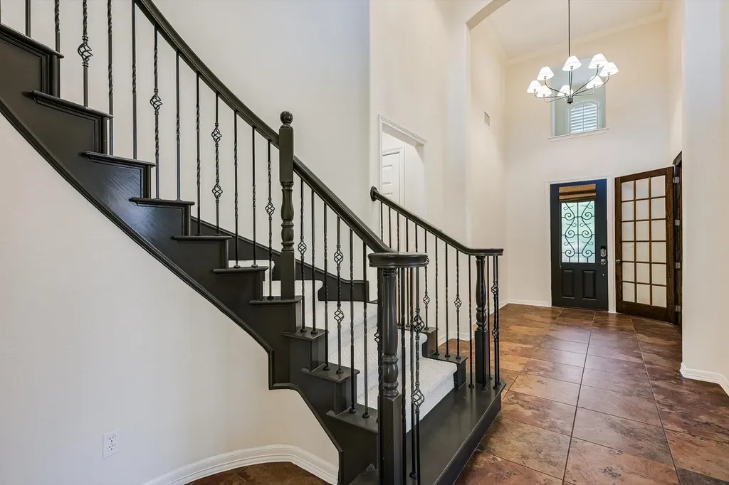 560 Aspen Drive Austin TX 78737