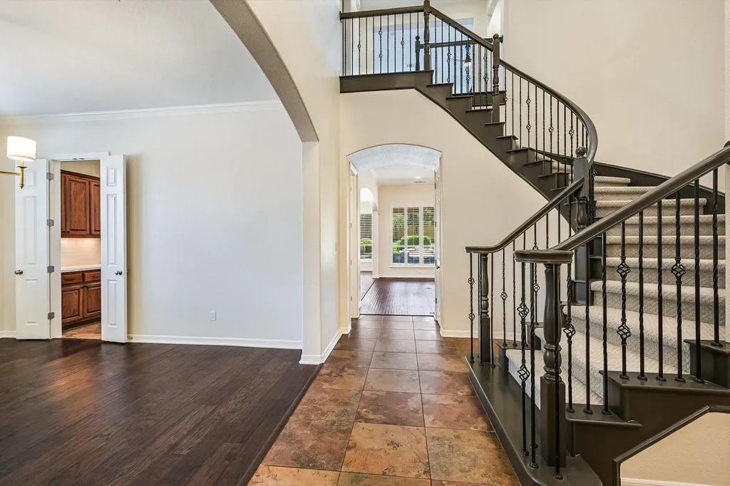 560 Aspen Drive Austin TX 78737