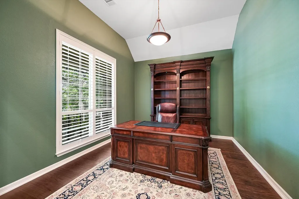 560 Aspen Drive Austin TX 78737