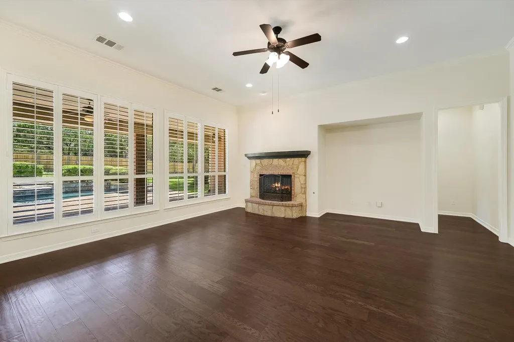 560 Aspen Drive Austin TX 78737