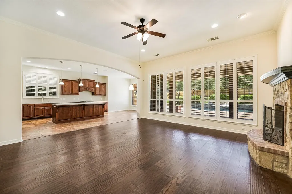 560 Aspen Drive Austin TX 78737